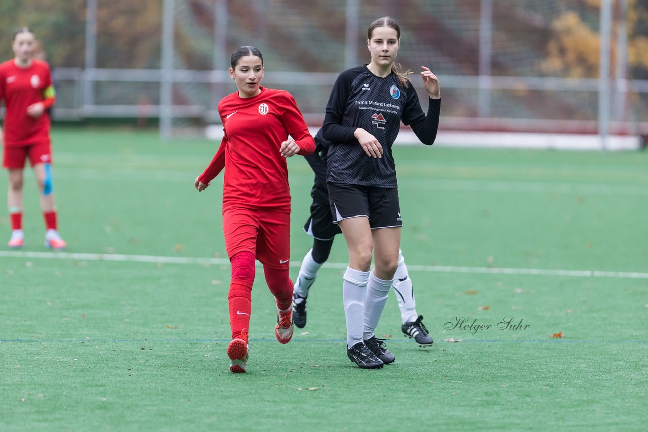 Bild 390 - wCJ VfL Pinneberg - Eimsbuettler TV : Ergebnis: 0:3